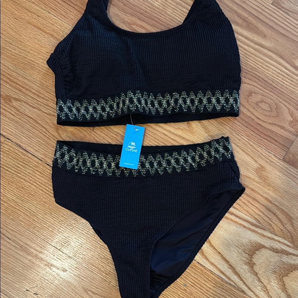 Cupshe Black and Gold Geometric Bikini Set